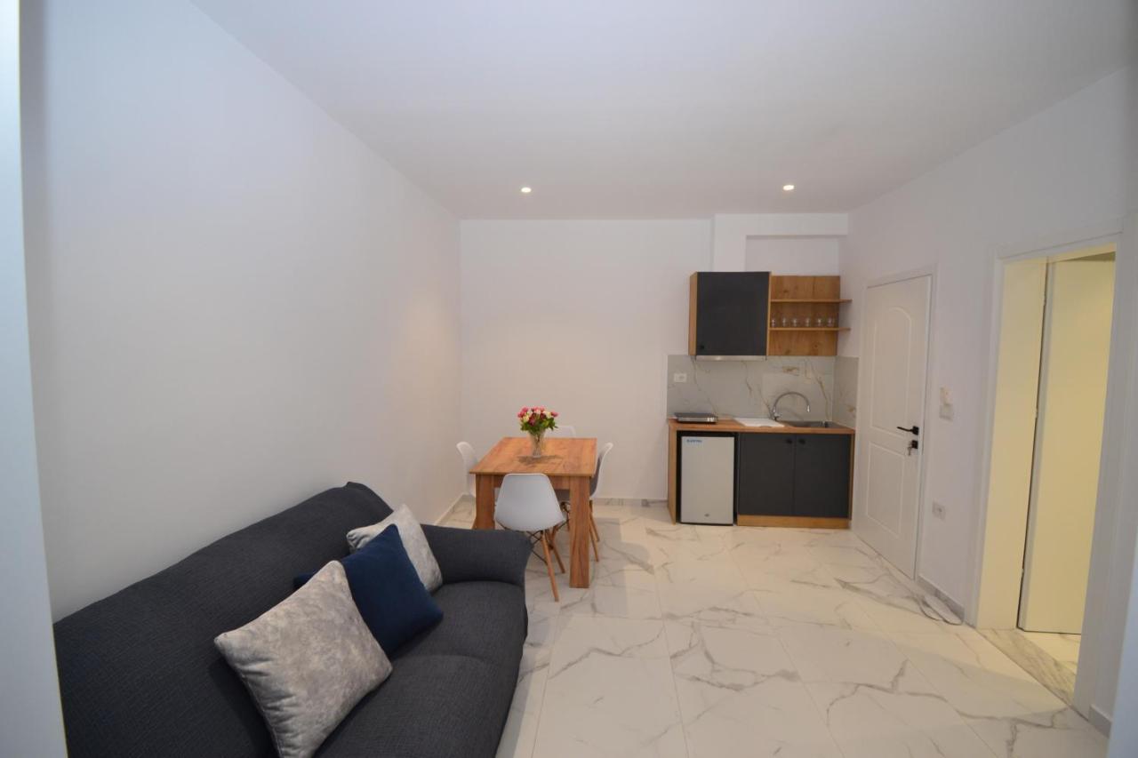 סרנדה E&L Luxury Apartments מראה חיצוני תמונה