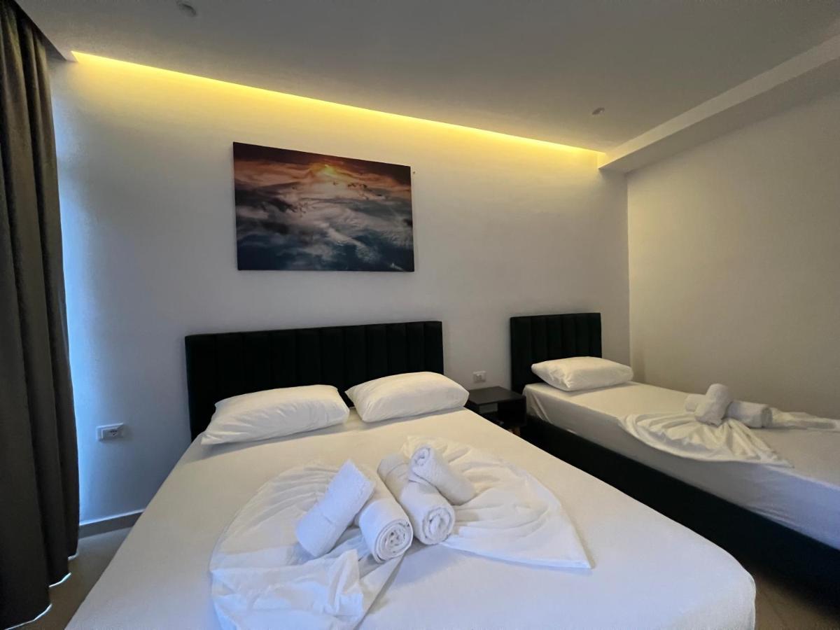 סרנדה E&L Luxury Apartments מראה חיצוני תמונה